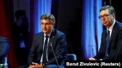 Danas sam prvi put vidio u srpskim medijima da smo mi ustaška vlada", rekao je Plenković (lijevo), Andrej Plenković i Aleksandar Vučić, Bled, 31.8. 2020.