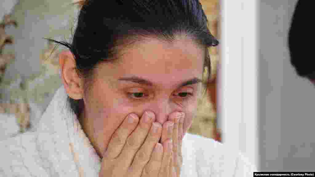 Супруга Наримана Джеляла Левиза после его задержания 4 сентября 2021 года в селе Первомайское, Симферопольский район. Нариман – отец четверых детей