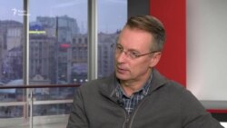 Треба зважувати, що корисно для України, а що їй шкодить – шоумен Дмитро Чекалкин Треба зважувати, що корисно для України, а що їй шкодить – шоумен Дмитро Чекалкин