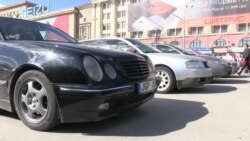 У Харкові мітингували власники автомобілів на єврономерах (відео) У Харкові мітингували власники автомобілів на єврономерах (відео)