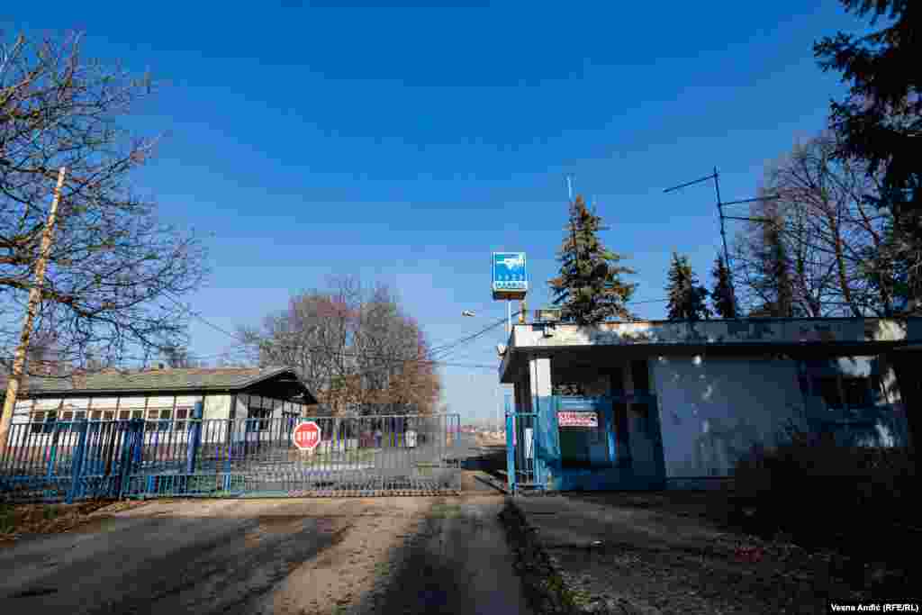 Za tri godine "Ikarbus" će, ako se do tada održi, obeležiti 100 godina postojanja. Fabrika je osnovana 1923. godine, tada za proizvodnju aviona.