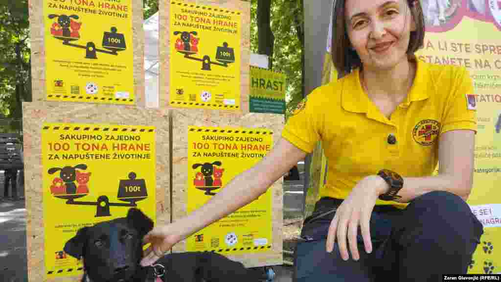 Organizacija za zaštitu životinja Animal Rescue Serbia u poslednjih desetak godina udomila je više od stotinu životinja koje su spasili njeni volonteri. "Ovde imamo pet pasa koji čekaju udomitelje. Neki od njih su bili i na prošlom festivalu pre godinu dana ali na žalost još čekaju svoj novi dom", rekla je Sanja Radosavljević, iz Animal rescue, za RSE.
