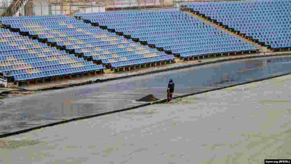 В 2004 году прошла вторая масштабная реконструкция. Работы проводила компания «Консоль». Ее основателем является спикер российского парламента Крыма Владимир Константинов