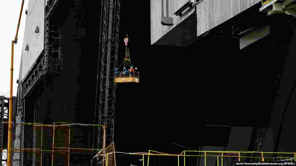 Профіль арки точно повторює форму об'єкту «Укриття»