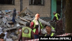 Наслідки одного з попередніх ударів по Харкову, архівне фото