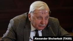 Декан Высшей школы телевидения МГУ Виталий Третьяков