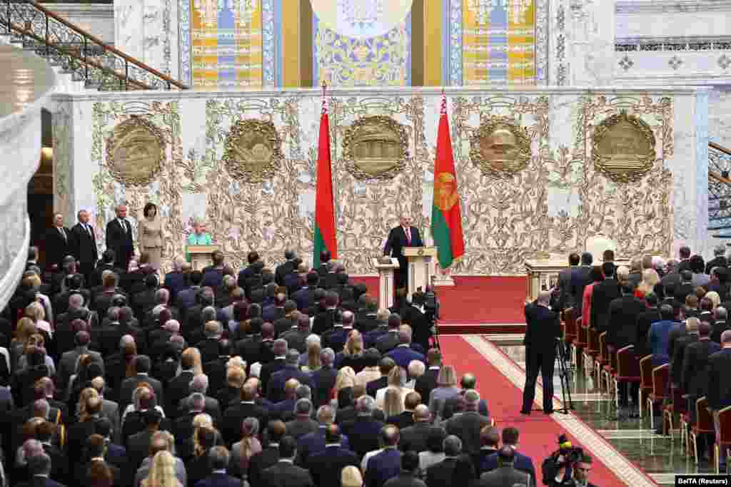 Перша офіційна інформація про інавгурацію з'явилася у Telegram-каналах державних ЗМІ, коли Лукашенко вже прийняв присягу