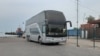 Туристический автобус на территории морского вокзала в Керчи, 2021 год