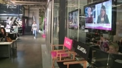 В России прекратили вещание "Дождь" и "Эхо Москвы" В России прекратили вещание "Дождь" и "Эхо Москвы"