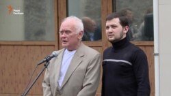 Афанасьєв та Солошенко повернулись в Україну – перше слово звільнених на батьківщині (відео) Афанасьєв та Солошенко повернулись в Україну – перше слово звільнених на батьківщині (відео)