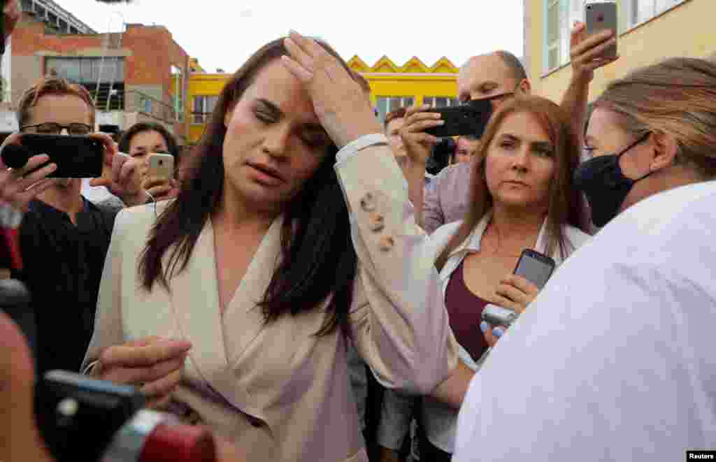 Білоруська влада не пустила на вибори її чоловіка, Сергія Тихановського, та запроторила до в'язниці