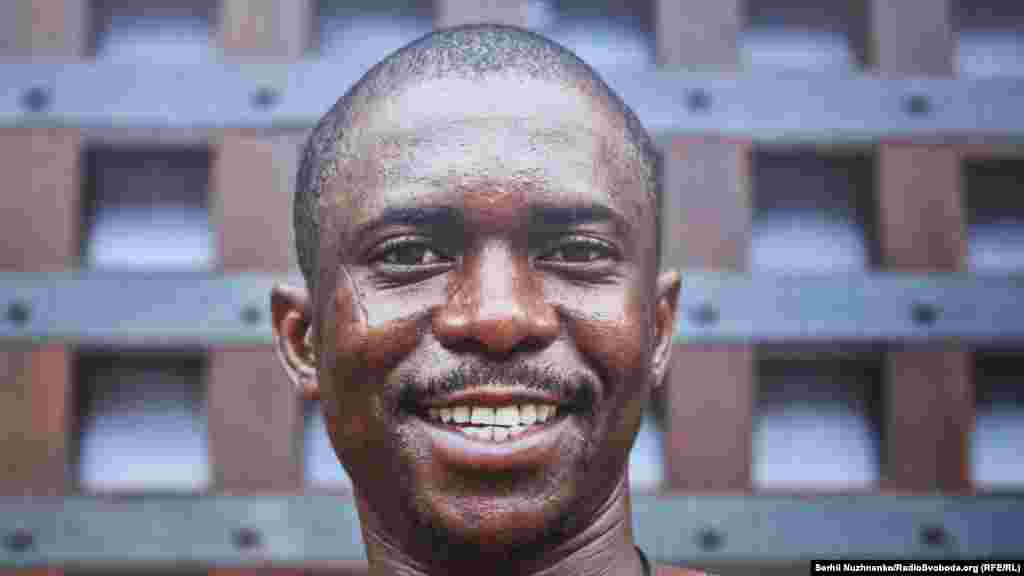 Альфа – політичний біженець із Демократичної Республіки Конго, в Україні – 2 роки.