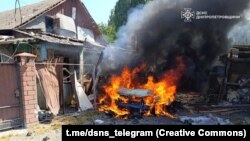 Рятувальники звітують про ліквідацію загоряння, яке виникло внаслідок удару