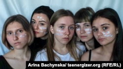 Учасниці фотопроєкту не є героїнями історій, описаних у матеріалі