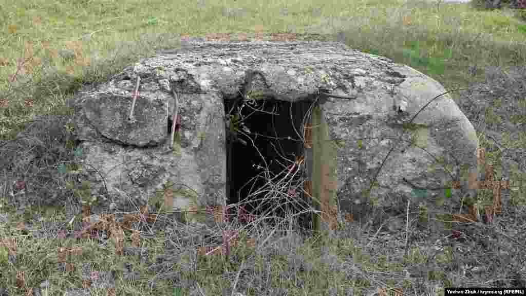 Сегодня тридцатая батарея находится на территории российской воинской части. Иногда, с личного разрешения командующего Черноморским флотом, для высокопоставленных лиц там проводят экскурсии. Неоднократно звучали призывы общественников и местных властей организовать там музей. В 2017 году российскими властями было принято решение построить на территории 30-й батареи один из кластеров военно-патриотического парка «Патриот»