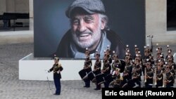 Церемонія прощання з Жаном-Полем Бельмондо, Париж 9 вересня 2021 року