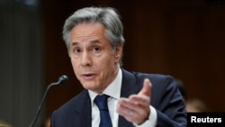 Низка членів Конгресу запитали Ентоні Блінкена, чому адміністрація Джо Байдена забороняє Україні використовувати американську зброю для ударів по цілях на території Росії.