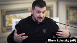 Президент України Володимир Зеленський під час інтерв'ю Associated Press. Київ, 1 лютого 2025 року