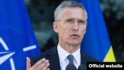 «Україна і Грузія – два високо цінні партнери», – сказав Столтенберґ