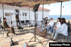 Інтерв’ю президента України Володимира Зеленського кримським журналістам на острові Зміїний, 9 серпня 2021 року, фото Еліф Бекірової