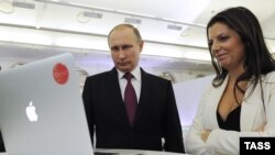 Президент Росії Володимир Путін та головна редакторка агенції «Росія сьогодні» Маргарита Симоньян (ілюстративне фото).