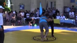 Соревнования по борьбе куреш провели в Геническом районе (видео) Соревнования по борьбе куреш провели в Геническом районе (видео)