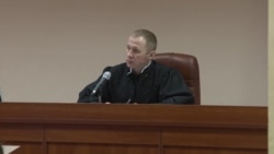 "Давайте скорее всех засудим" "Давайте скорее всех засудим"