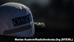 СММ ОБСЄ зазначила, що й раніше фіксувала колони з тентованих вантажівок, які заїжджали в Україну з Росії чи навпаки