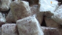 У Росії знищують продукти із Заходу, які потрапили під ембарго (відео) У Росії знищують продукти із Заходу, які потрапили під ембарго (відео)