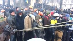 Новые бои на баррикадах в Киеве Новые бои на баррикадах в Киеве