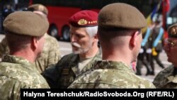 Петр Павел (в центрі), голова Військового комітету НАТО. Львів, 18 квітня 2018 року