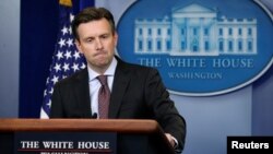 Джош Ернест