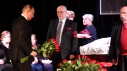 Лицом к событию. Путин хоронит Алексееву. И демократию? Лицом к событию. Путин хоронит Алексееву. И демократию?