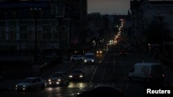 Ввечері 14 травня були екстрені відключення світла. Вранці 15 травня знову були аварійні відключення, зокрема і для побутових споживачів.