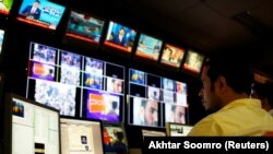 دوی وايي، د حکومت د مجوزه قانون مقصد دا دی چې په هېواد کې د بیان پر ازادۍ نور بندېزونه ولګوي. انځور - ارشیف