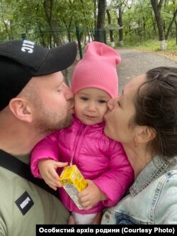 Владислав та Наталія зі своєю донечкою Лізою