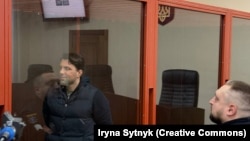 За рішенням суду він перебуватиме під вартою до 26 грудня. Рішення може бути оскаржене