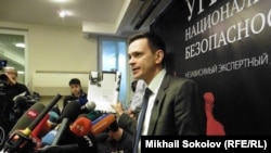 Илья Яшин на презентации доклада "Угроза национальной безопасности"