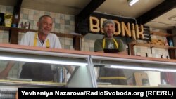 Засновники закладу «Bronik» – троє ветеранів війни на Донбасі, що разом служили у 55-ій артбригаді