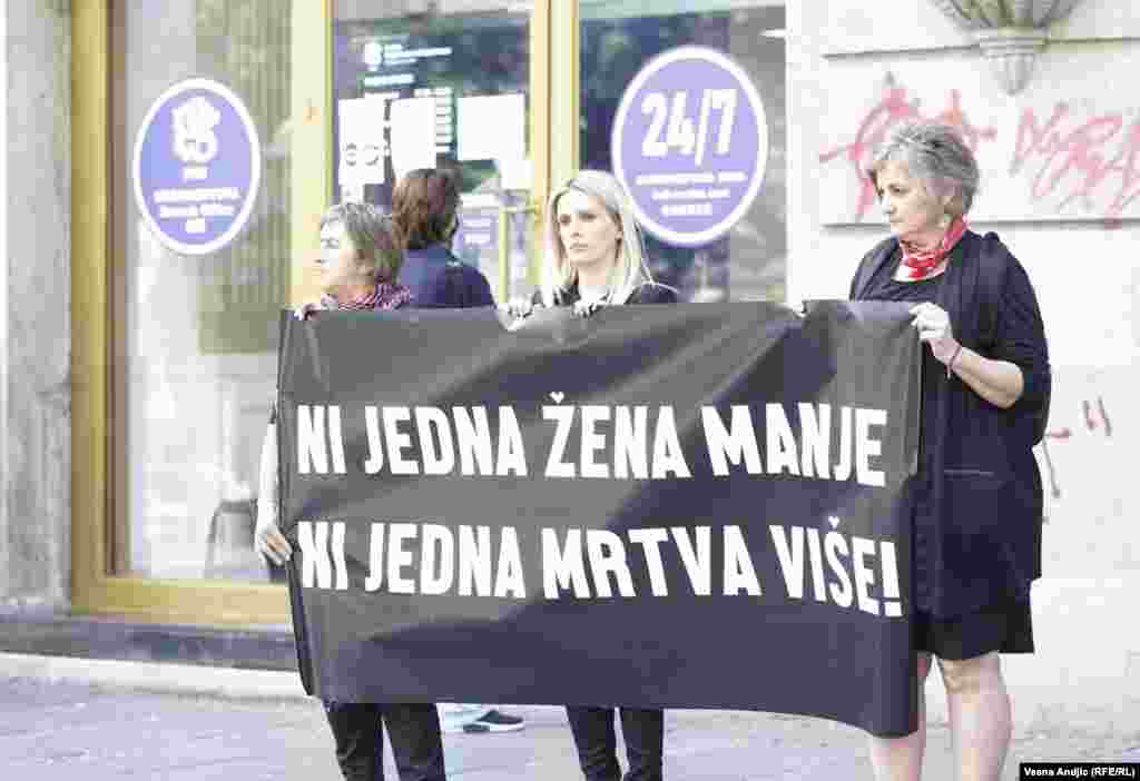 Od početka godine pa do 18. maja 2021. u Srbiji je ubijeno sedam žena. Za manje od pet godina aktivistkinje su registrovale 115 žrtava femicida.