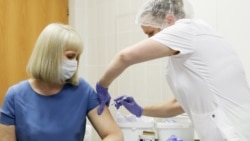 "Пусть почувствует, насколько страшна нехватка кислорода". Как российские регионы вводят обязательную вакцинацию "Пусть почувствует, насколько страшна нехватка кислорода". Как российские регионы вводят обязательную вакцинацию