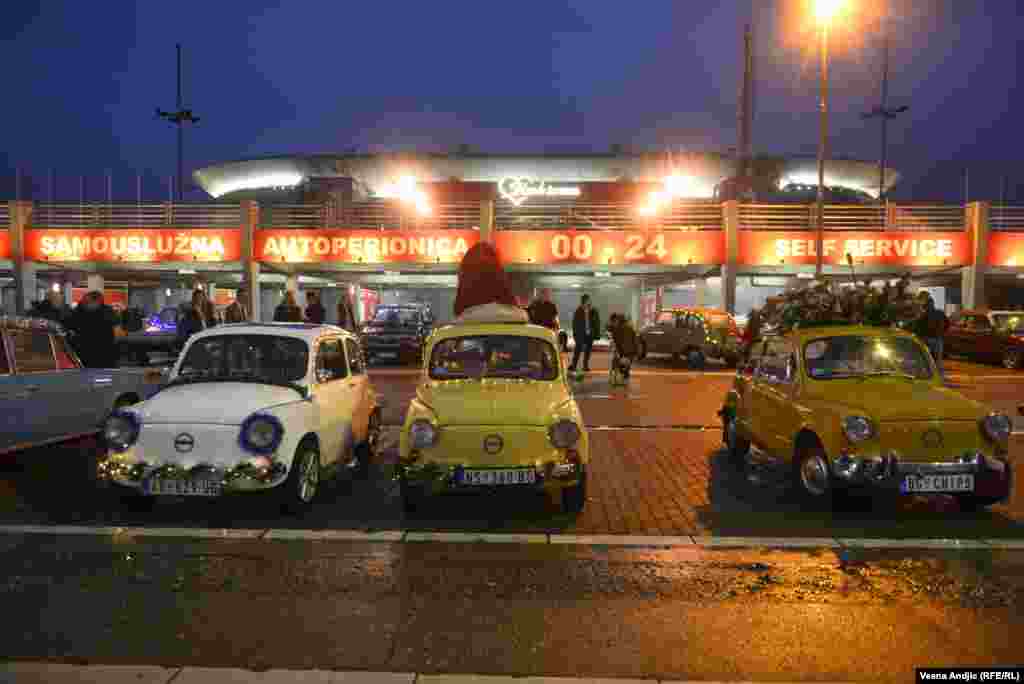 Svaki fićo bio je na drugačije ukrašen.