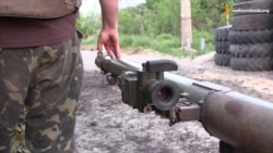 Від дороги на Щастя бойовиків відганяють вояки 92-ї бригади та «Айдару» Від дороги на Щастя бойовиків відганяють вояки 92-ї бригади та «Айдару»