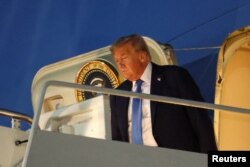 Президент США Дональд Трамп під час повернення з саміту «Групи семи», 17 червня 2025 року