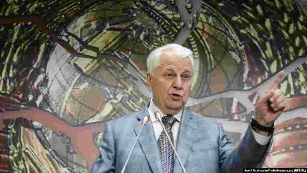 Перший президент України Леонід Кравчук під час презентації фотолітопису «Біловезька угода. 8 грудня 1991 року»