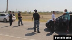 По дороге к Керченской переправе установили блокпосты, архивное фото