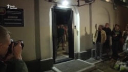 «Силовики ОМОН – собаки, яких спустили на м’ясо» – затримані активісти про побиття у СІЗО в Білорусі (відео) «Силовики ОМОН – собаки, яких спустили на м’ясо» – затримані активісти про побиття у СІЗО в Білорусі (відео)