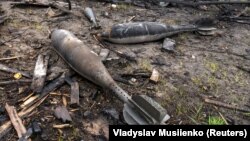 Ілюстраційне фото. Нерозірвані російські мінометні снаряди на Чернігівщині, квітень 2022 року