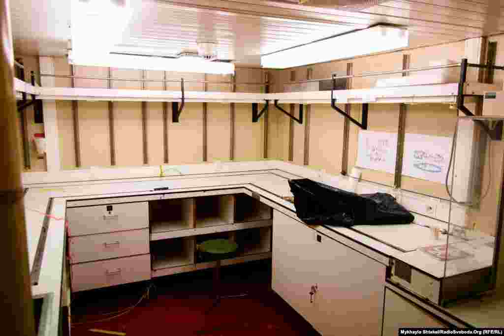 Одна з трьох «мокрих» лабораторій на судні – в цій вивчали морську воду, в тому числі на частки мікропластику