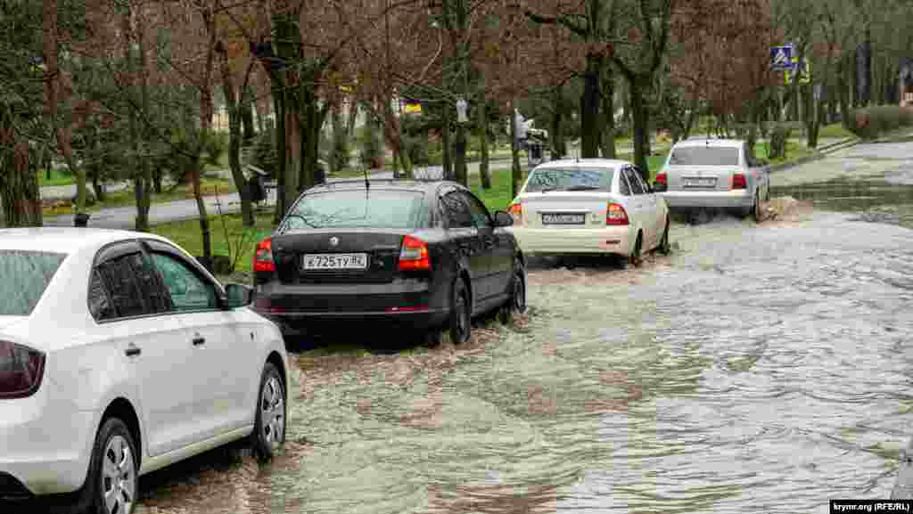 «Кильватерная» волна на улице Энергетиков